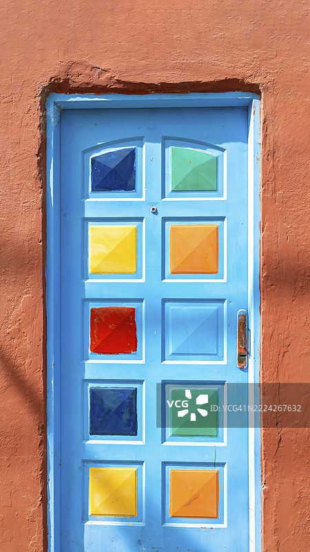 阿根廷，布宜诺斯艾利斯的热门旅游目的地——卡米尼托的五彩斑斓建筑图片素材