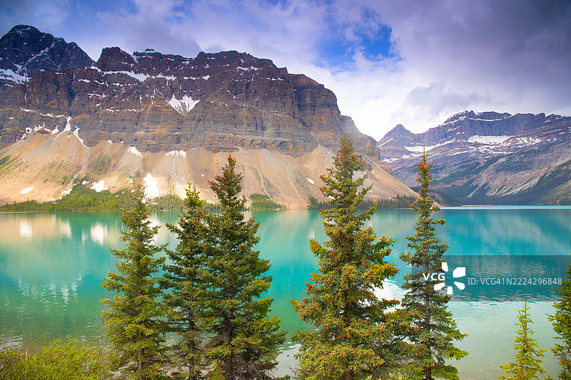 冰原公路上的博湖图片素材