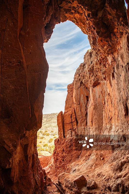 全彩色图像，探索帕洛杜罗峡谷的大洞穴图片素材