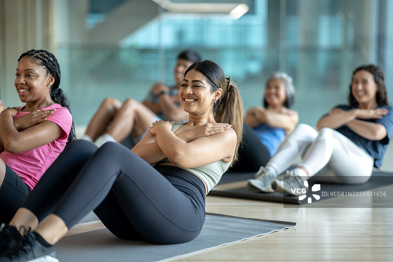 成人健身课程图片素材
