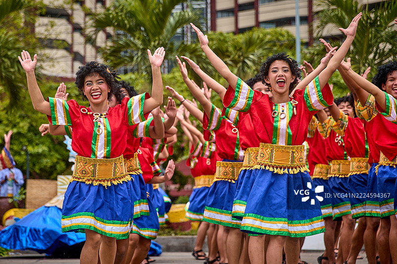 帕西达耀节的奥罗拉舞者。图片素材
