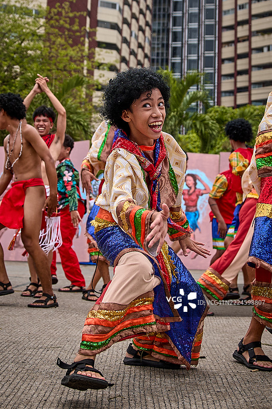 帕西达耀节的奥罗拉舞者。图片素材