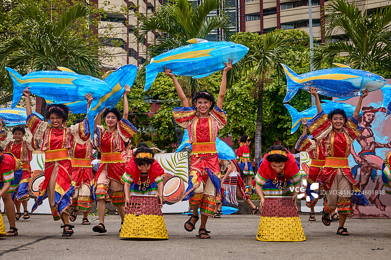 帕西达耀节的奥罗拉舞者。图片素材
