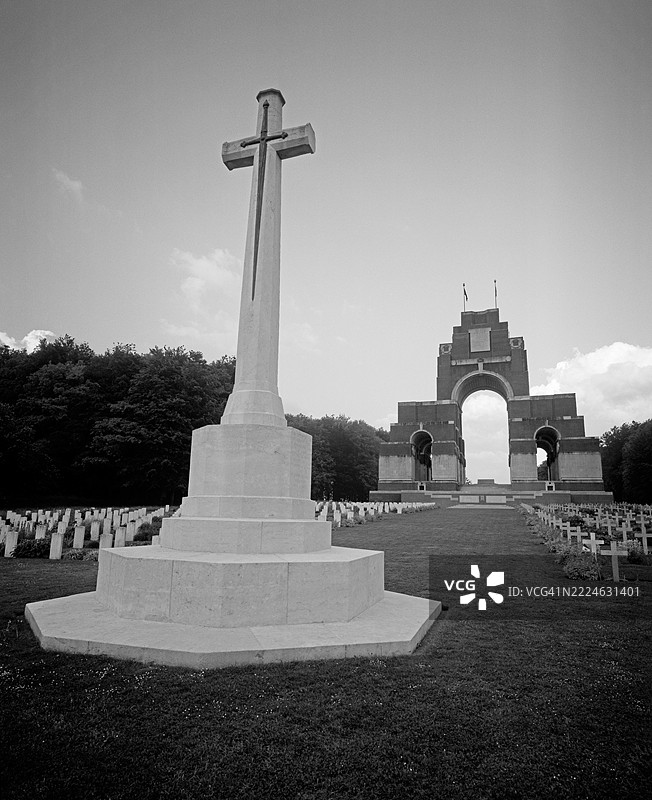 索姆失踪者纪念碑的黑白视图图片素材