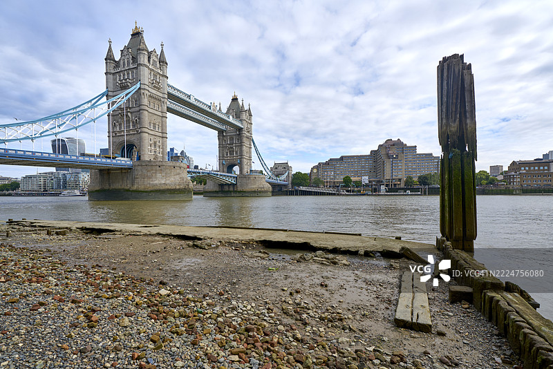 伦敦塔桥、瓦平和伦敦市全景。英格兰。英国。图片素材