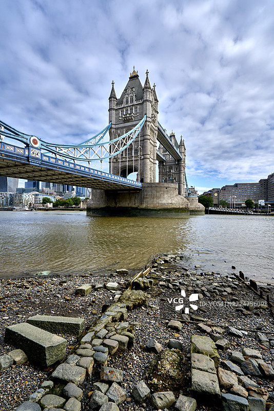 伦敦塔桥、瓦平和伦敦市全景。英格兰。英国。图片素材