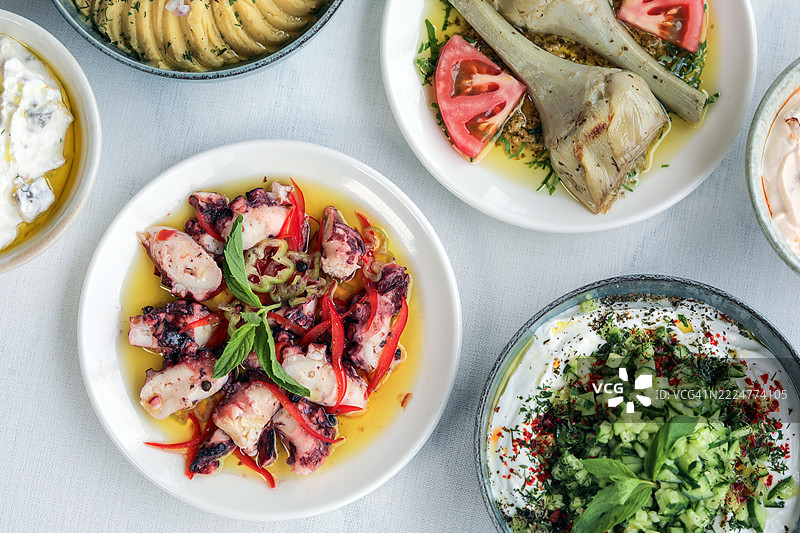 章鱼沙拉，地中海和爱琴海饮食文化，健康开胃菜桌图片素材