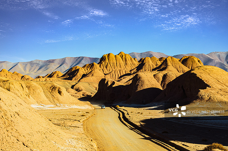 穿越迷宫沙漠的道路，普纳图片素材
