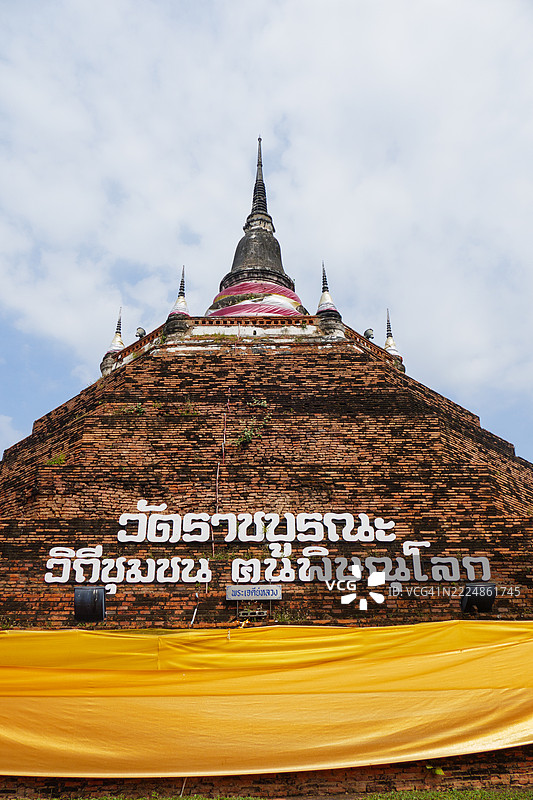 泰国拉差布拉那寺的大古塔图片素材