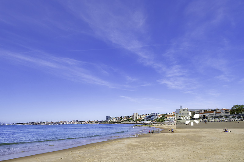 塔马里兹海滩，埃什托里尔（葡萄牙）图片素材