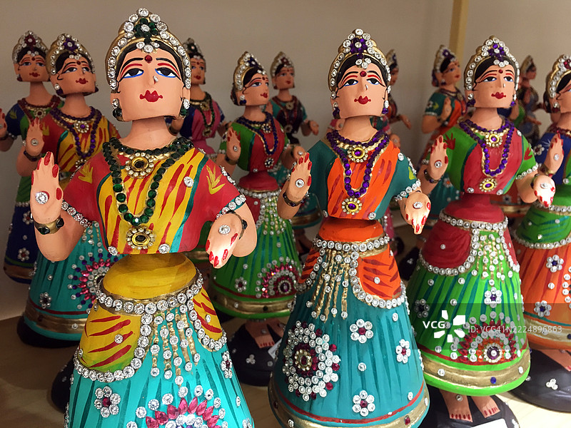 坦贾武尔舞蹈摇头娃娃或滚动木偶玩偶。图片素材