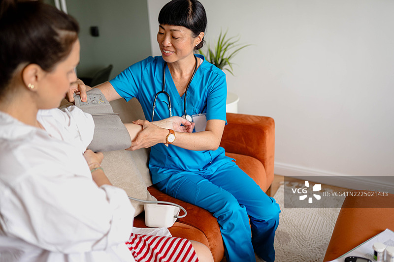 我怀孕期间的家庭护士图片素材