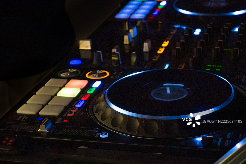DJ混音台图片素材
