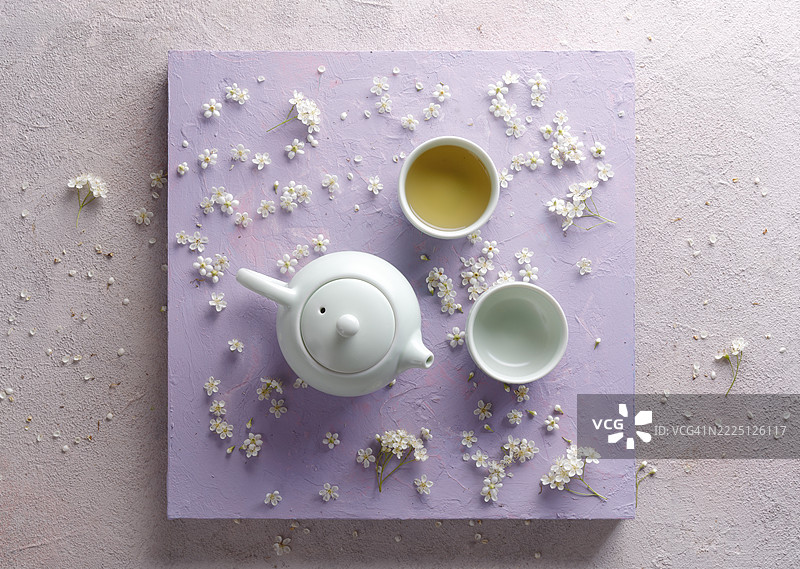 带花的茶具图片素材