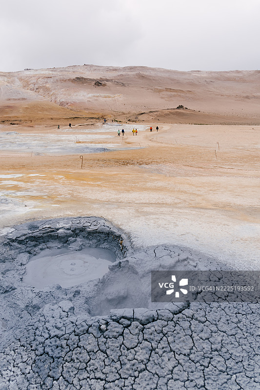 温泉区的泥浆锅图片素材