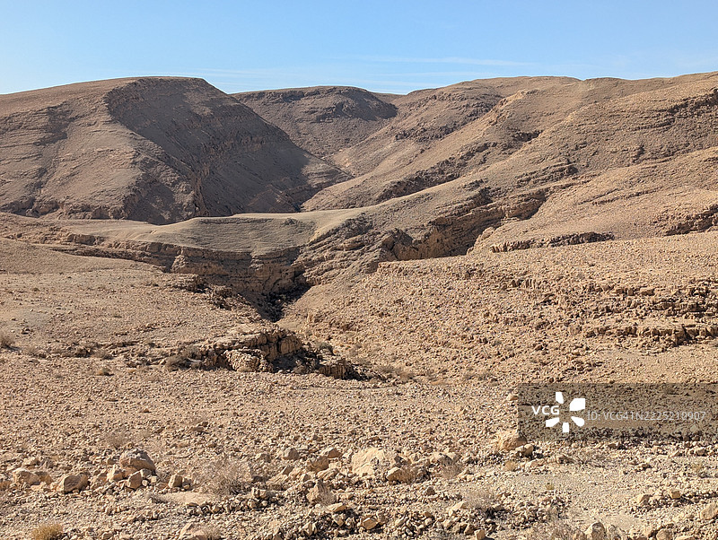 死海路上的荒山地质特征与形状图片素材