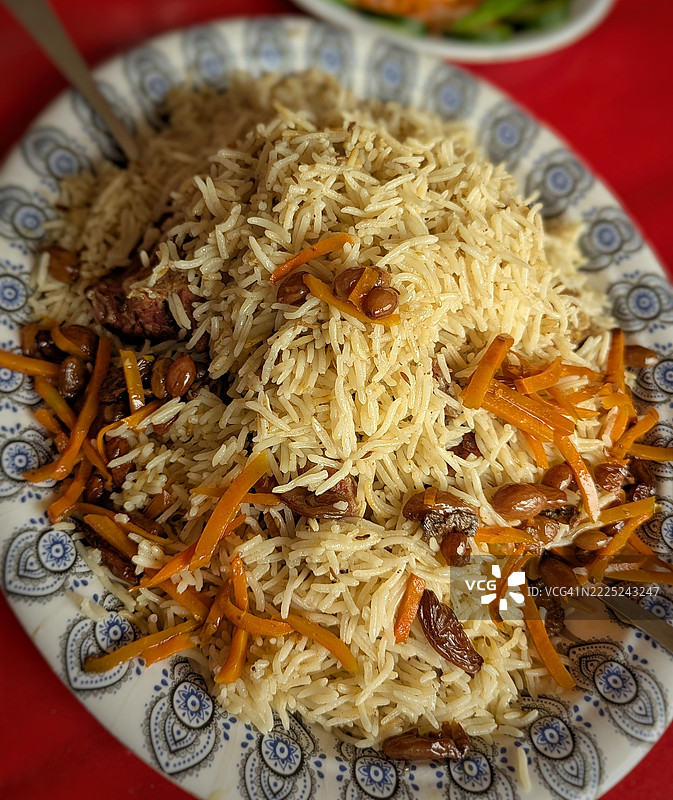 卡布尔米饭，传统阿富汗米饭配胡萝卜和葡萄干，巴基斯坦图片素材