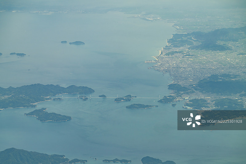 日本爱媛的来岛海峡大桥航拍视角图片素材