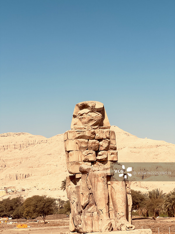 埃及卢克索的孟农巨像照片图片素材