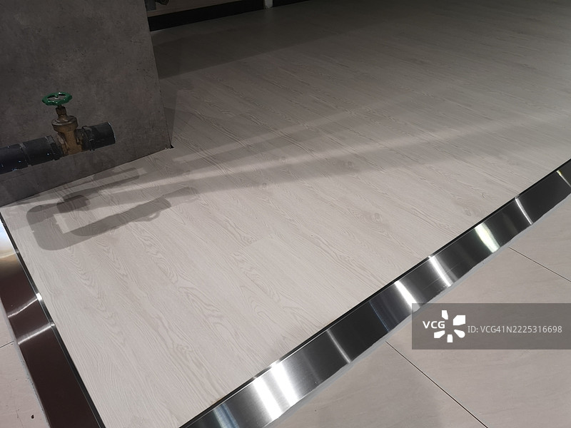 不锈钢地板边缘图片素材