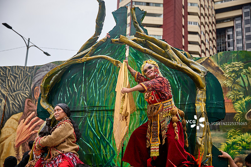 迪纳江节的舞者。图片素材