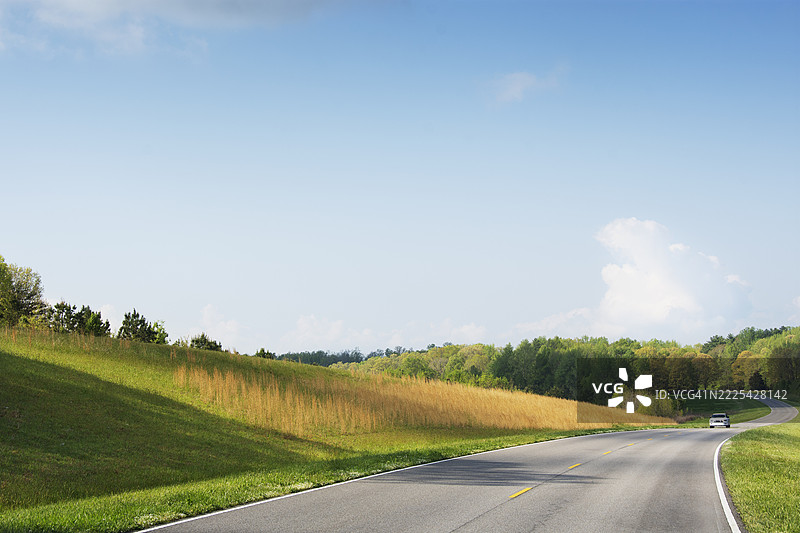 纳奇兹小径公园的空旷道路图片素材