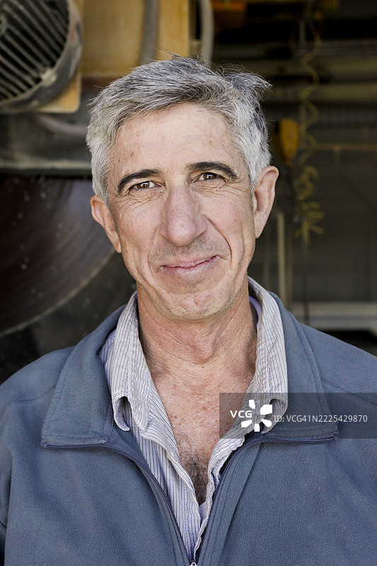 石匠在他的工作室里的肖像图片素材