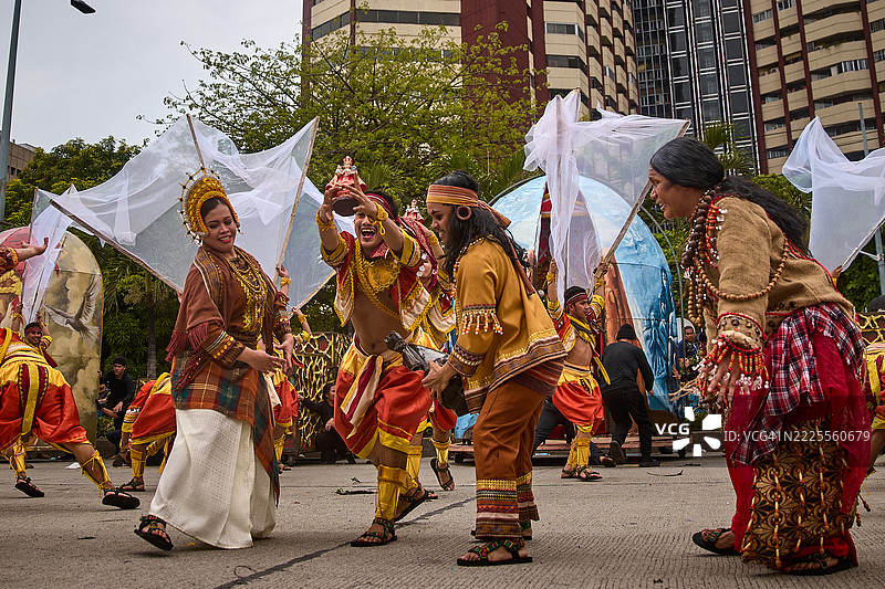 迪纳江节的舞者。图片素材