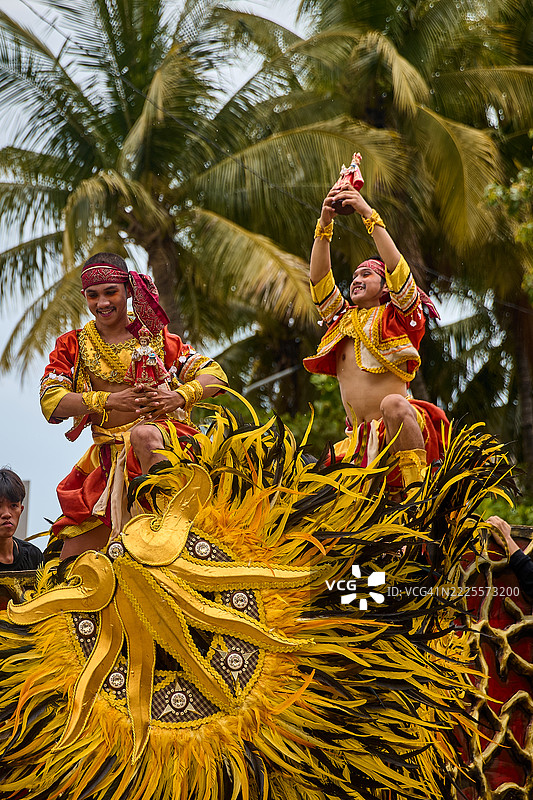 迪纳江节的舞者。图片素材