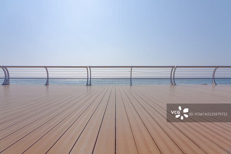 海滨甲板图片素材