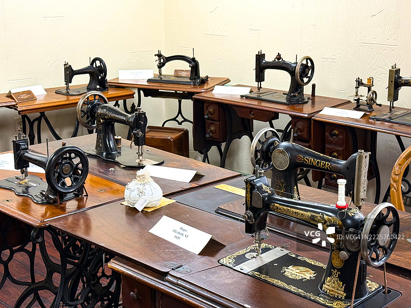 威利曼蒂的辛格缝纫机收藏图片素材