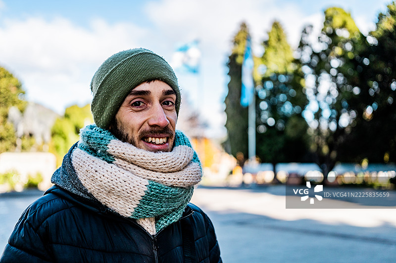 阿根廷巴塔哥尼亚圣马丁德洛斯安第斯的一位中年男性肖像图片素材