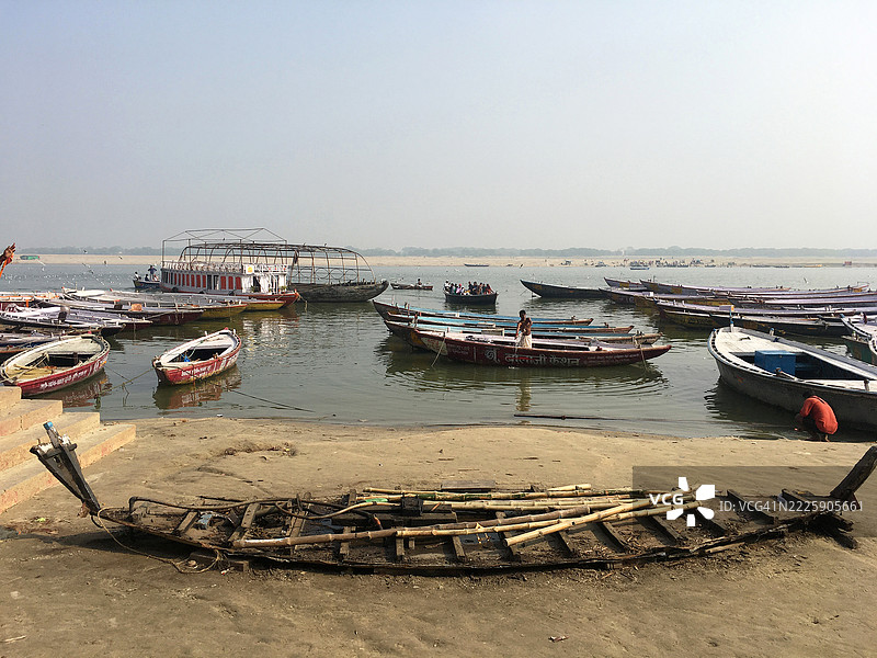 瓦拉纳西的分解船框架图片素材
