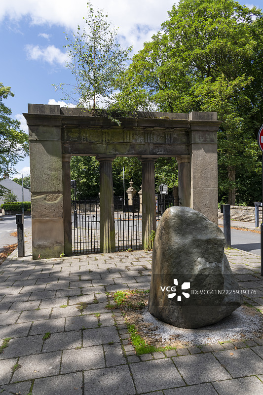 伍德银行纪念公园入口的门廊，斯托克波特，大曼彻斯特，英格兰。图片素材