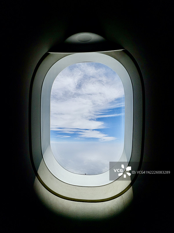 窗边座位的视角图片素材