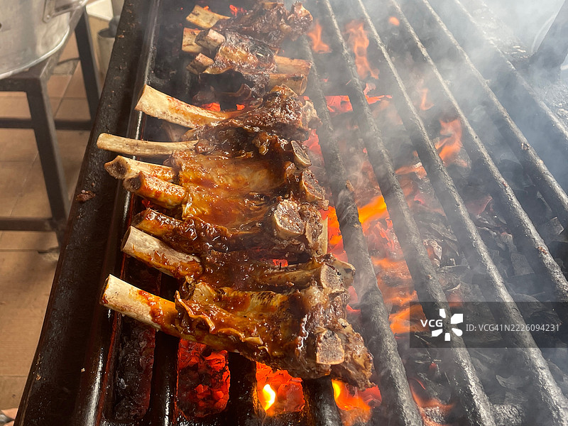 印尼烤牛肋骨图片素材