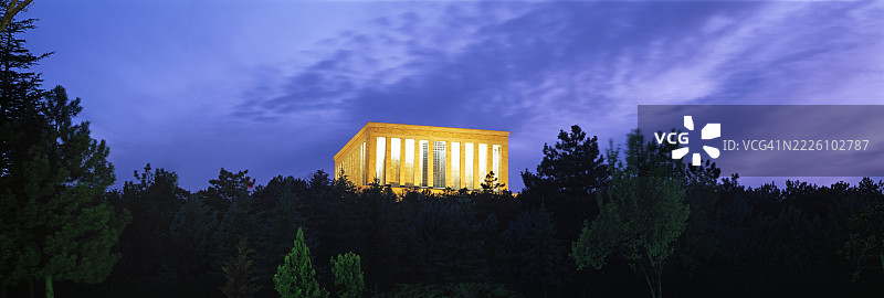 夜晚的阿塔图尔克陵墓（安塔卡比尔）图片素材