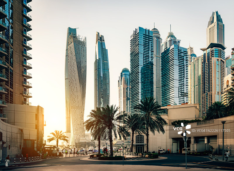 迪拜码头摩天大楼图片素材
