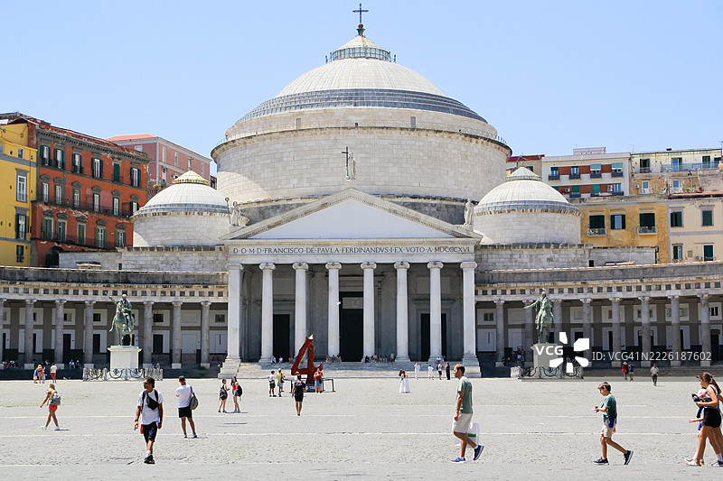 意大利那不勒斯的公民广场图片素材