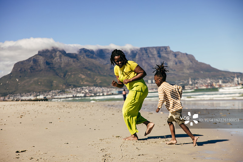 如何规划一个不超预算的海滩度假图片素材