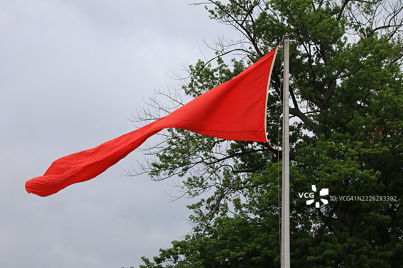 射击场的实弹警告旗图片素材