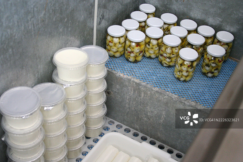 山羊奶酪制作过程图片素材