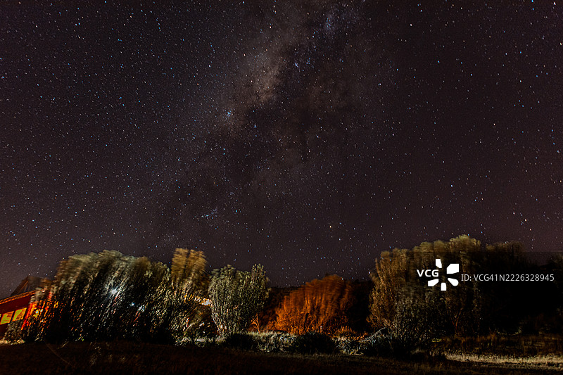 从厄瓜多尔科托帕希国家公园看到的银河图片素材