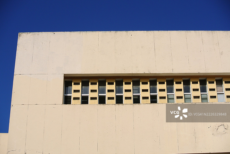 从低角度看建筑，圣地亚哥·德·洛斯·卡巴列罗斯，圣地亚哥，DOM， Dominican Republic图片素材