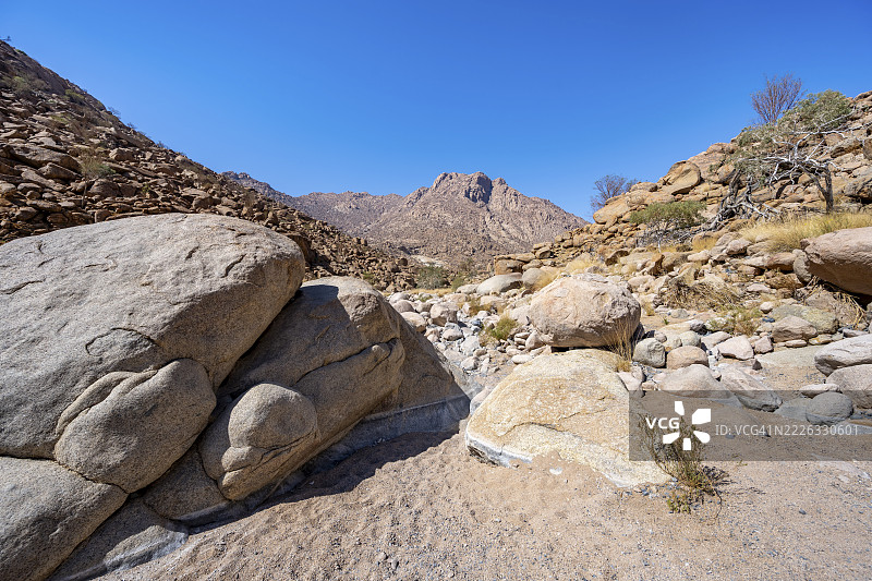 Tsisab峡谷，白女士小径，沙漠景观与山脉，布兰德堡，埃龙戈，达马拉地区，纳米比亚图片素材