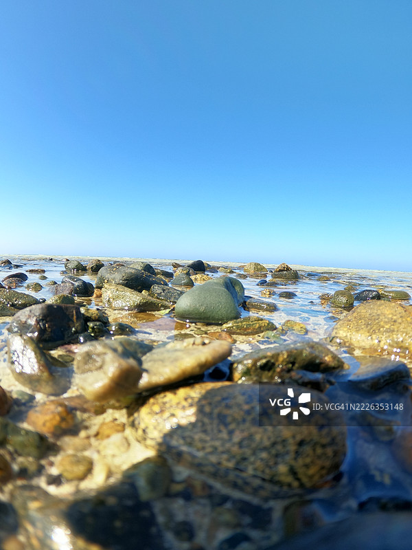 埃及红海马尔萨阿拉姆的清澈天空下的海景图片素材