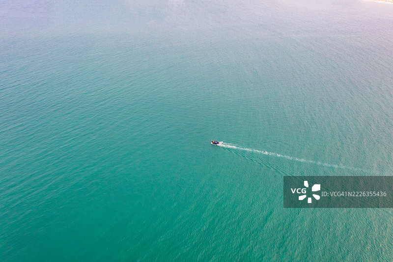 美溪海滩的鸟瞰图 - 《福布斯》杂志评选的世界六大美丽海滩之一，越南岘港图片素材