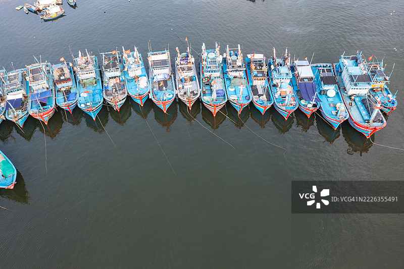 美溪海滩的鸟瞰图 - 《福布斯》杂志评选的世界六大美丽海滩之一，越南岘港图片素材