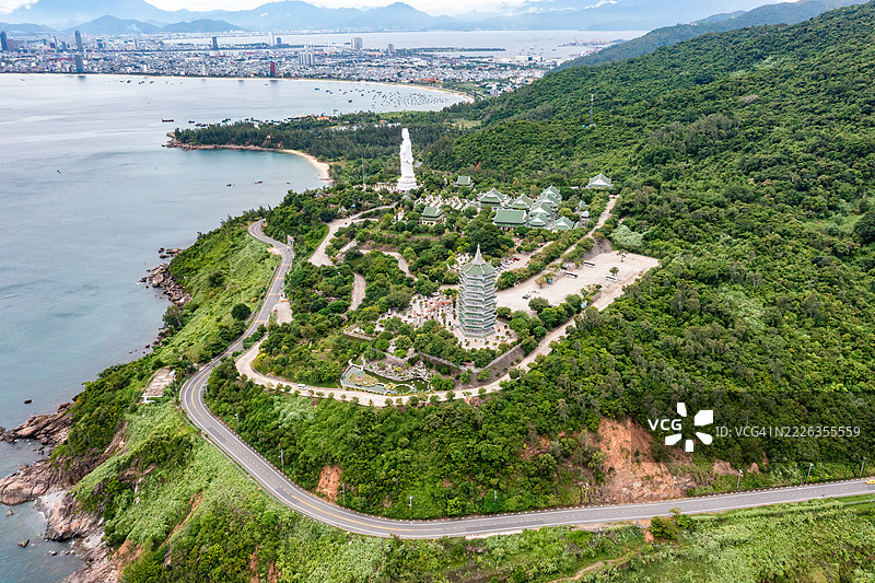 岘港山茶半岛的灵应塔鸟瞰图，越南图片素材