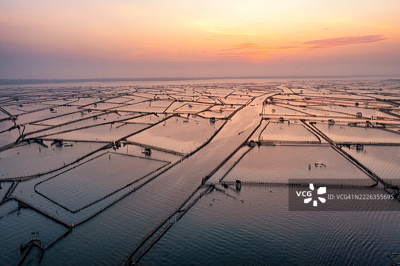 越南顺化省的楚温泻湖鸟瞰图图片素材